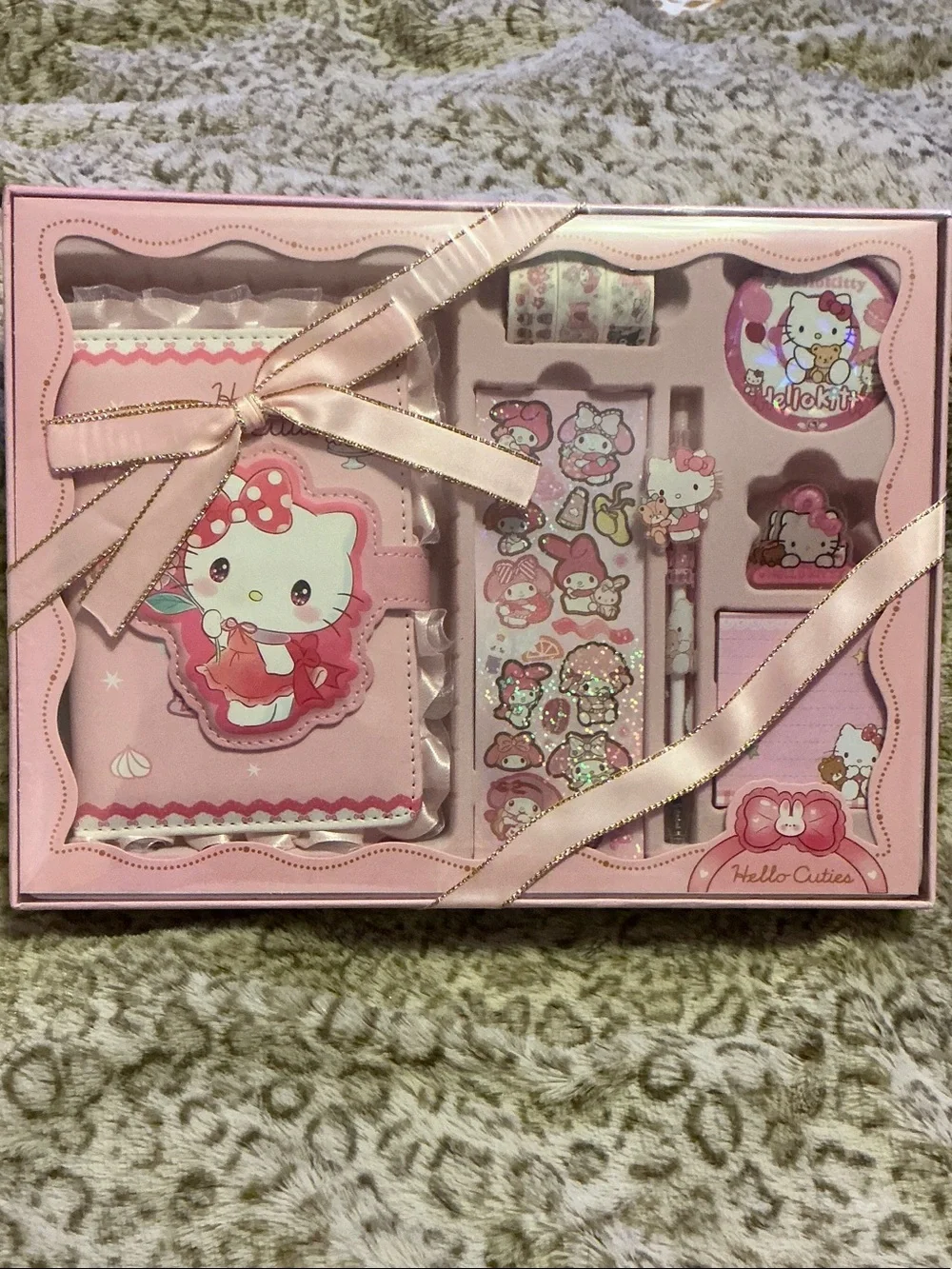 Hello Kitty hello kitty